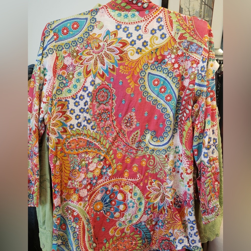 M195 // Bleu Bayou 100% Cotton Multicolored Floral Print Button Front Shirt // L - Picture 4 of 7